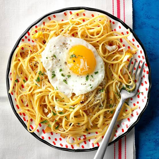 Egg with Pasta/እንቁላል ፓስታ