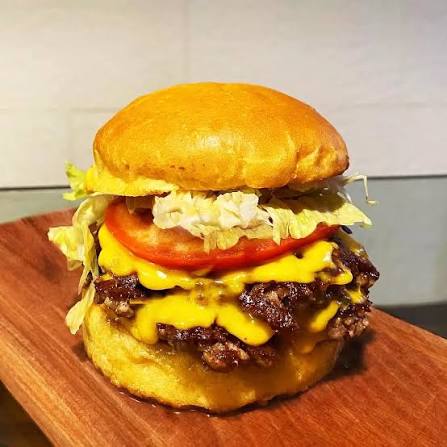 Cheese Burger/ቺዝ በርገር
