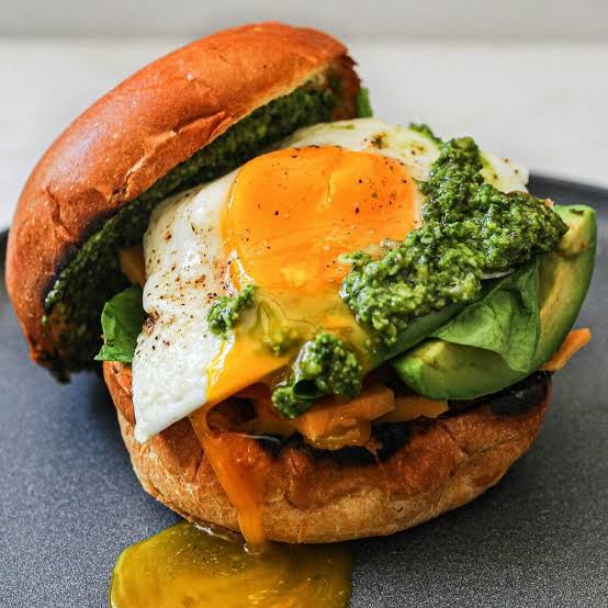 Special Egg Sandwich/ስፔሻል እንቁላል ሳንድዊች